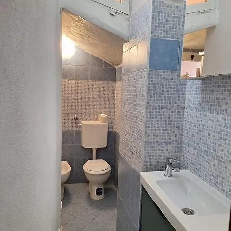 Villa Grazioso Bilocale A Marina Di Carrara Exterior foto
