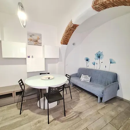 Villa Grazioso Bilocale A Marina Di Carrara Exterior foto